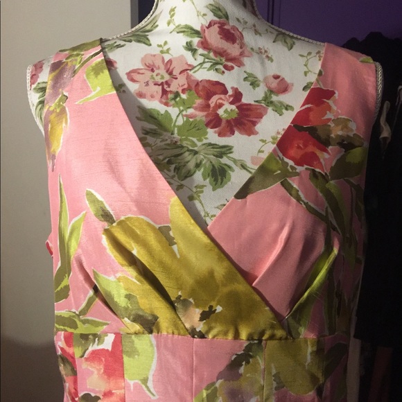 Vintage floral Dress, perfect for Day wear - Picture 2 of 4